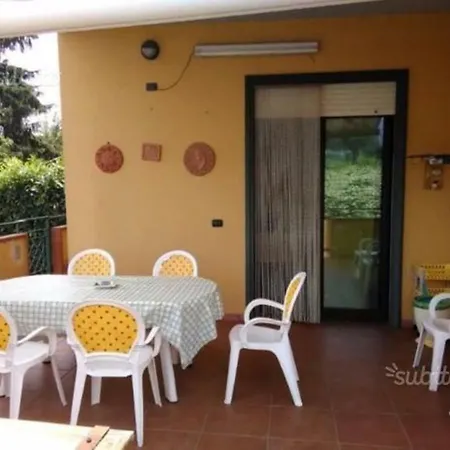 Lina Villa Minturno